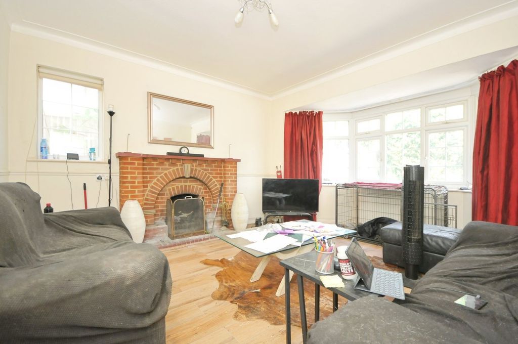 Property photo 2 of 16