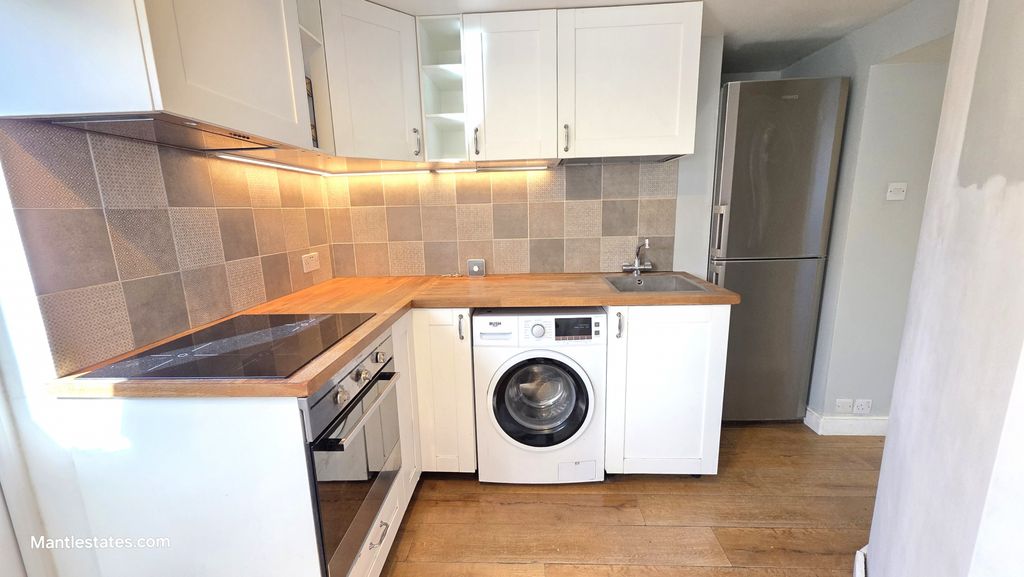 Property photo 2 of 20 Kitchen