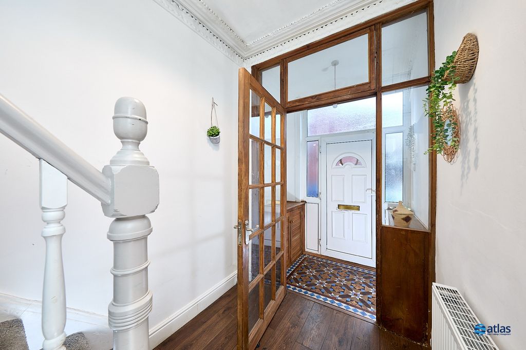 Property photo 3 of 16 Property Image