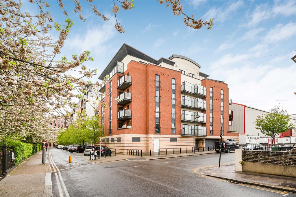 Property photo 1 of 14 1