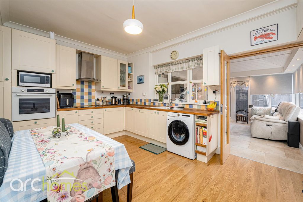 Property photo 3 of 25 3Sandy Lane.Jpg