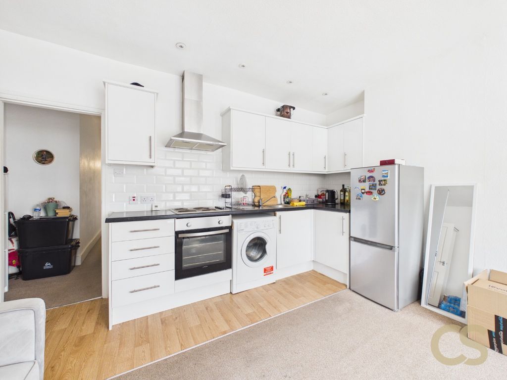 Property photo 2 of 10 5290154