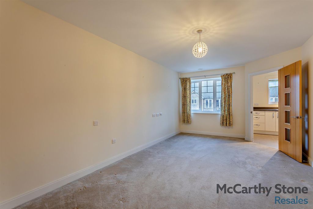 Additional image 10 of 1 bed flat for saleRoslyn Court, Lisle Lane, Ely CB7