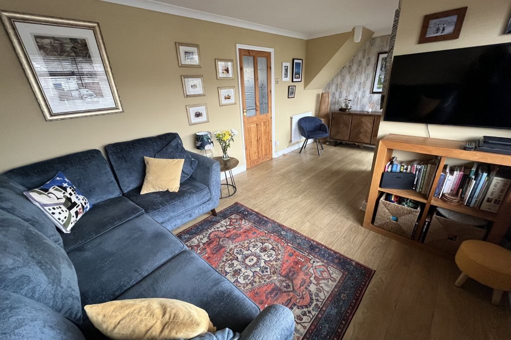 Property photo 2 of 12 Living / Dining Room