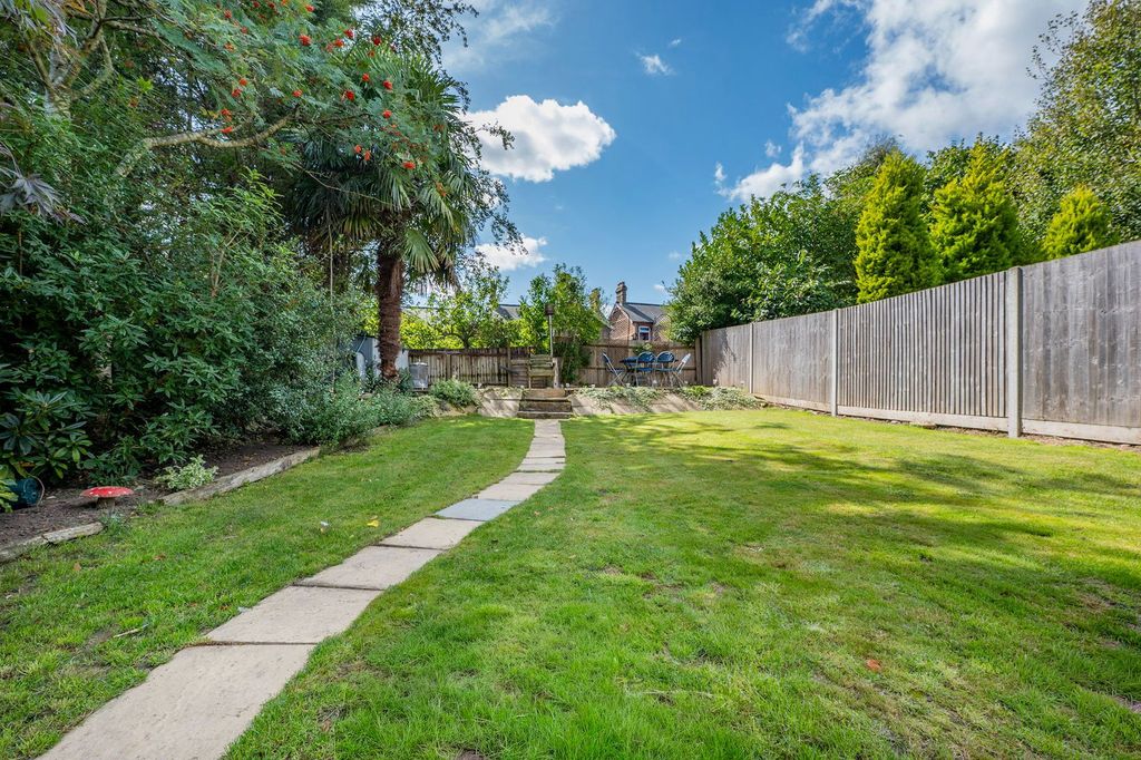 Property photo 2 of 19