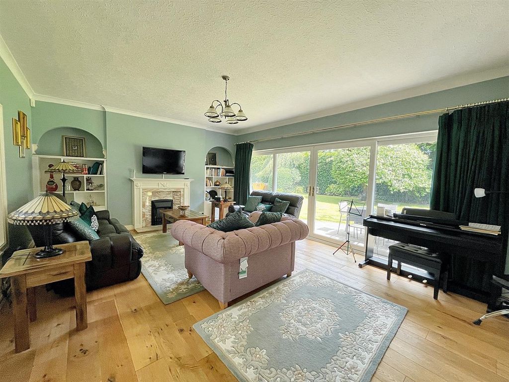 Property photo 2 of 36 Img_0992 (1).Jpg