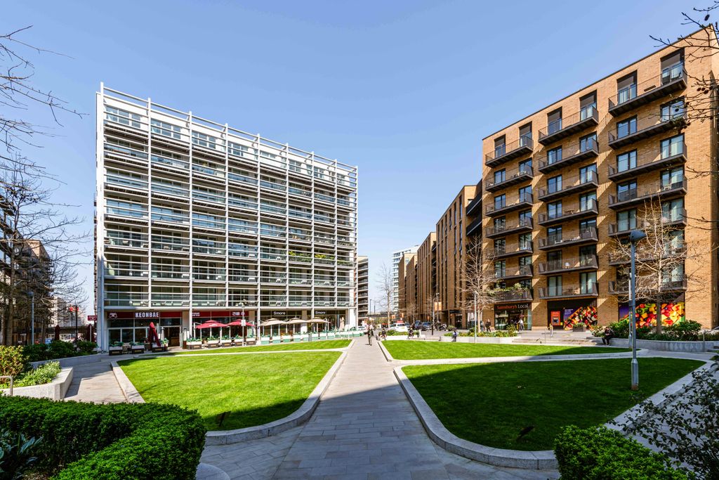 Property photo 1 of 21 Royal Wharf 2202  Low Res 8.Jpg