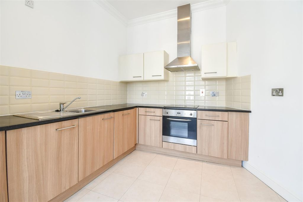 Additional image 7 of 1 bed flat for saleWindsor Court, Barry CF62