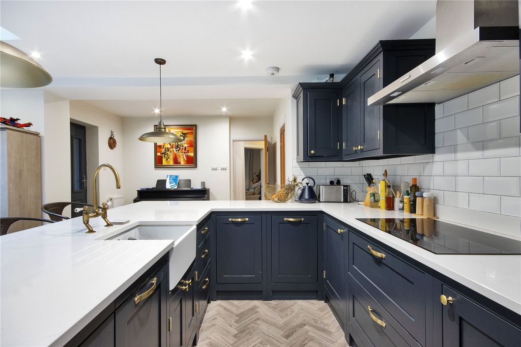 Property photo 2 of 13 Kitchen