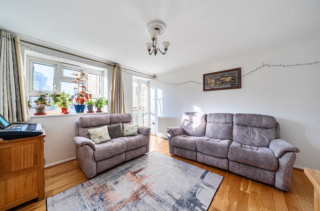 Property photo 1 of 19 1398037-17-69679d...