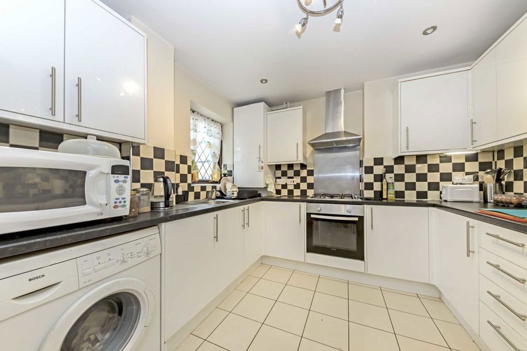 Property photo 2 of 5