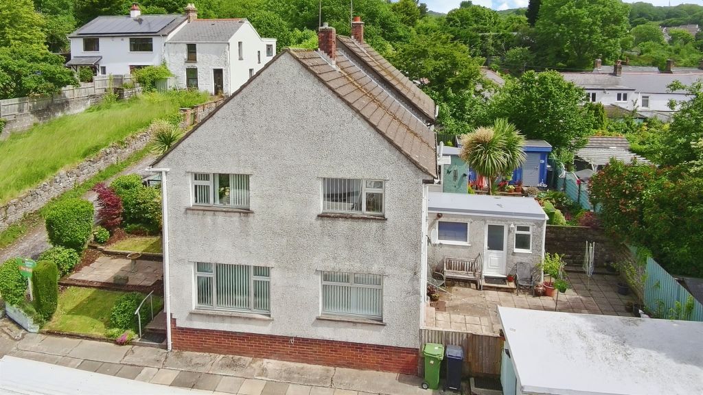 Property photo 3 of 16