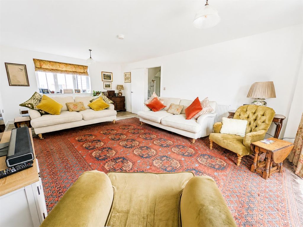 Property photo 3 of 23 40 Red Clover Road - Lounge.Jpg