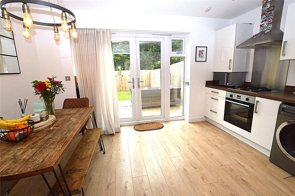 Property photo 3 of 18 Picture No. 06