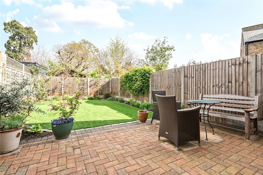 Property photo 3 of 18 Picture No. 13