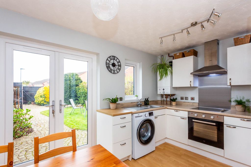 Property photo 3 of 11 Kitchen/Dining Room