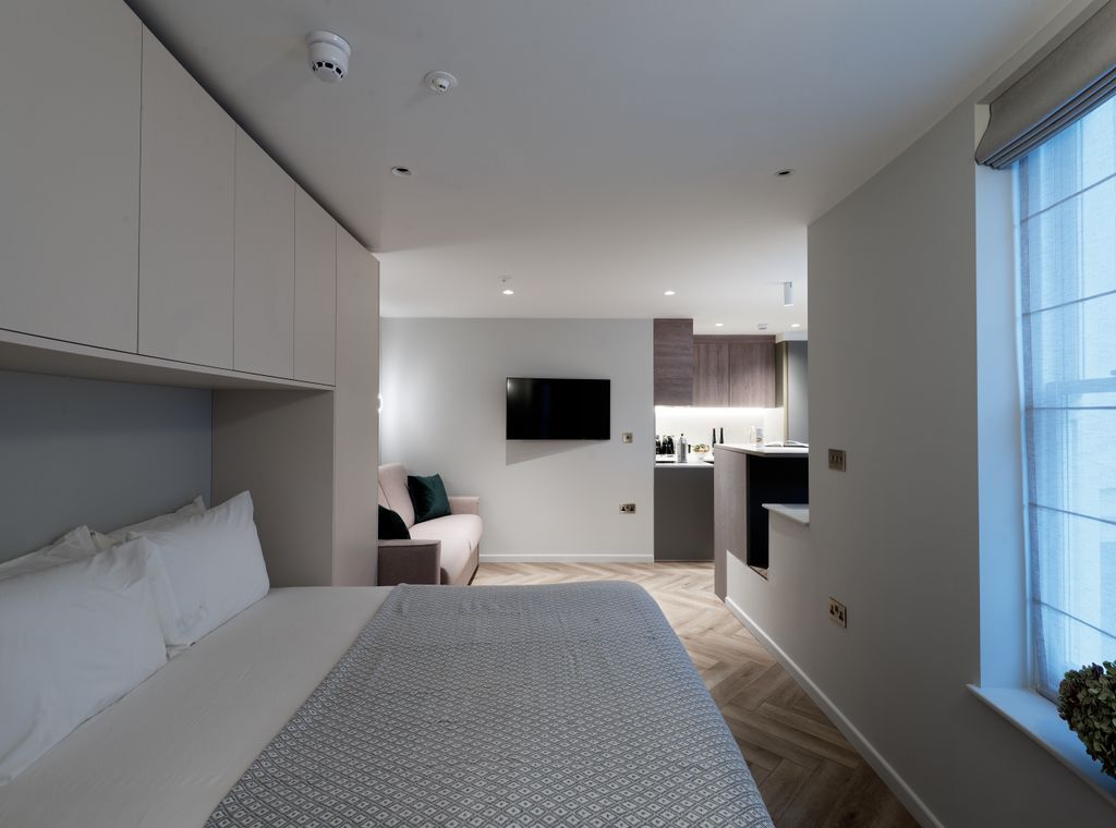 Property photo 3 of 6