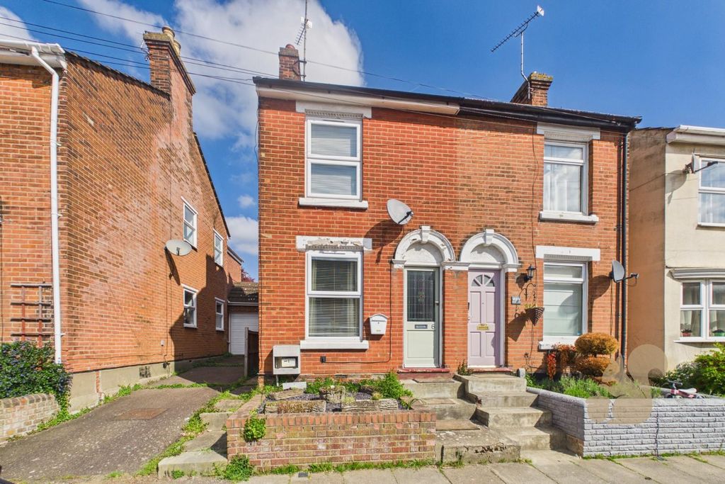 Property photo 1 of 18 Cam01659G0-Pr0799-Still020.Jpg