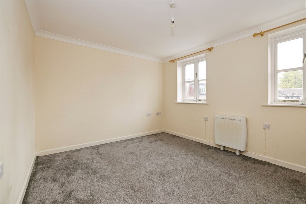 Property photo 3 of 10