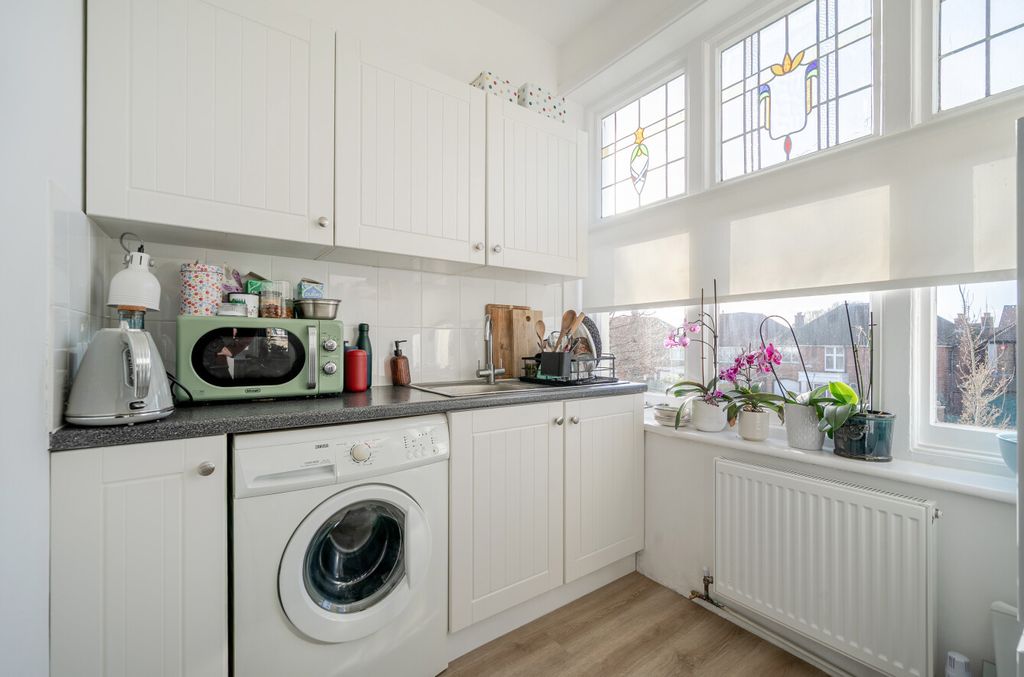 Property photo 3 of 8 1428978-5-69B190c...