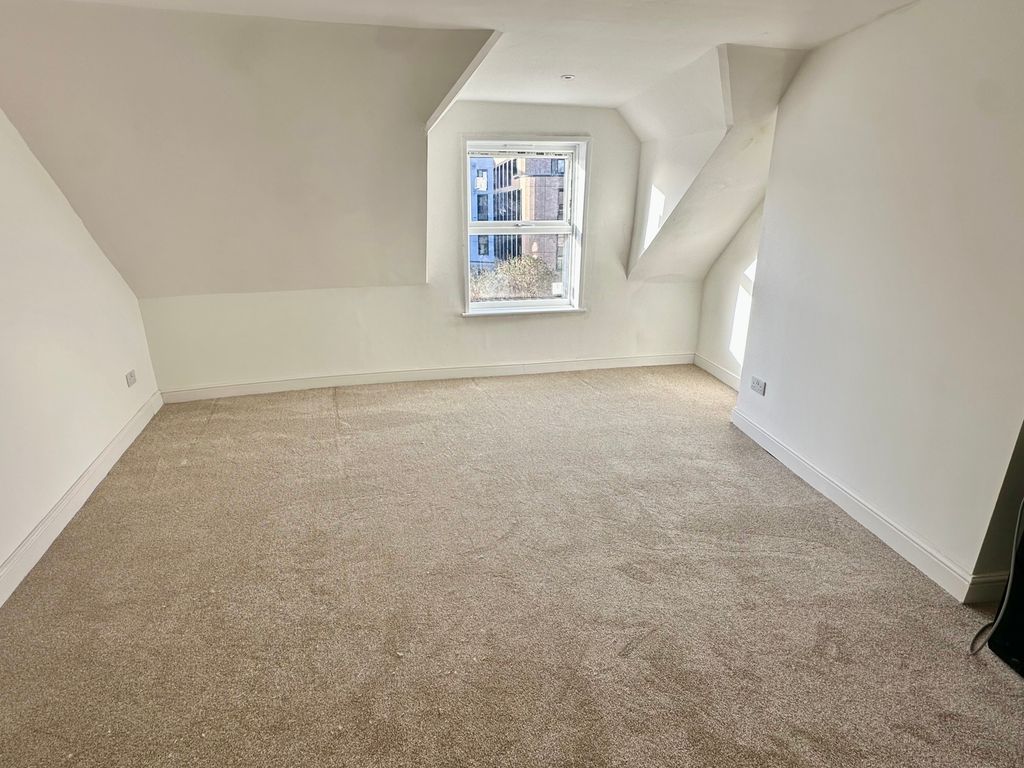 Property photo 3 of 6 Img_5541