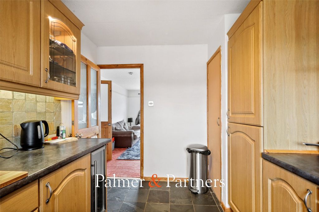 Property photo 3 of 6 Picture No. 08