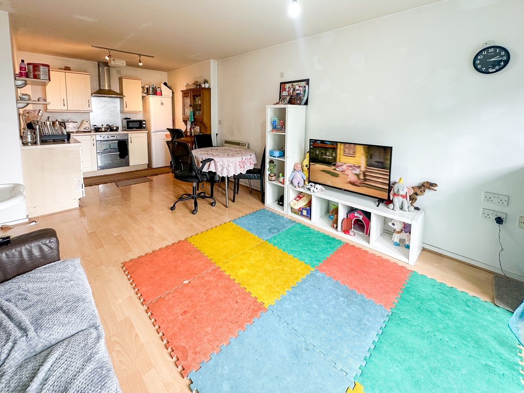 Property photo 2 of 24