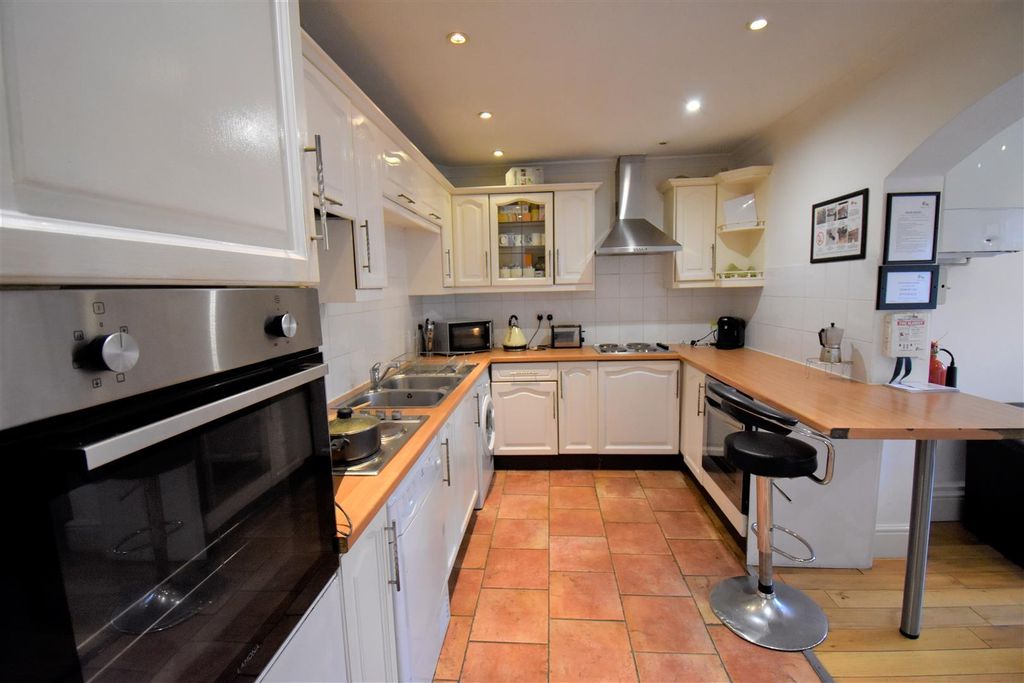 Property photo 3 of 7 Pic11.Jpg