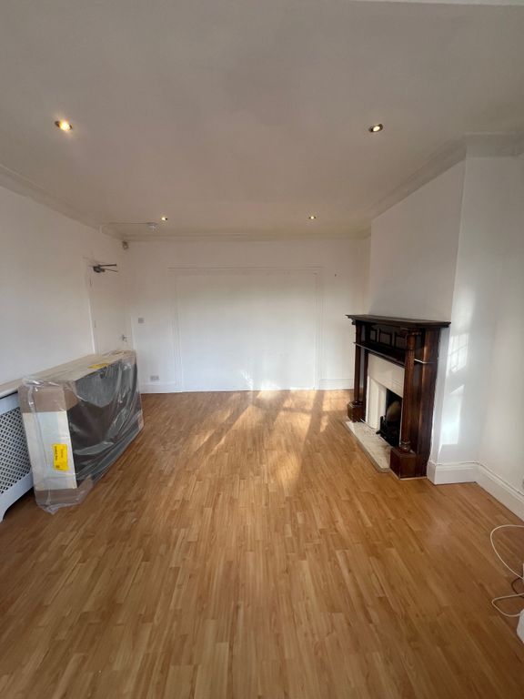 Property photo 2 of 6 Bedroom 1