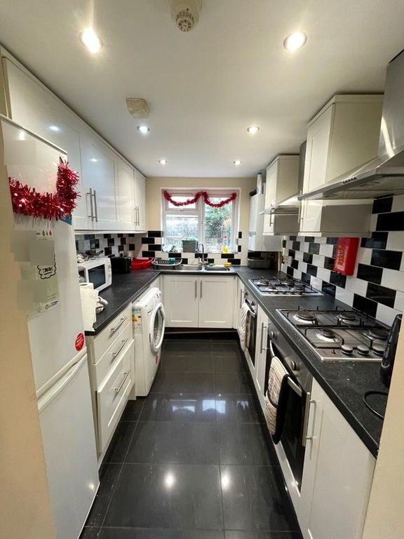 Property photo 3 of 12 Photo 2