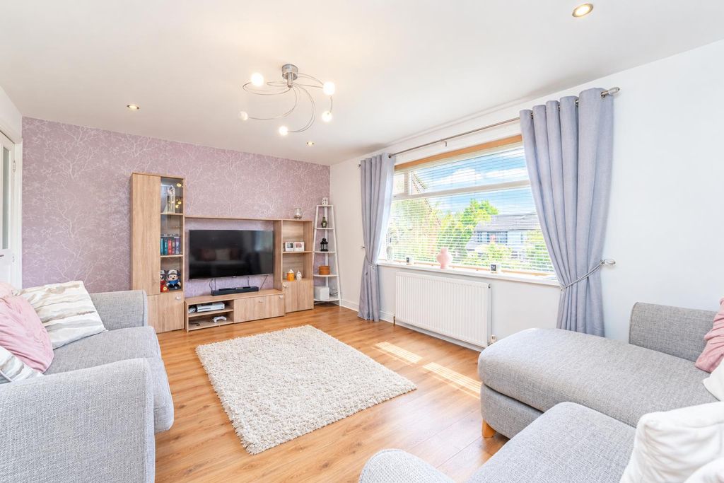 Property photo 3 of 29 81291Bbb-5565-4601-9E50-03A8F17Bc253.Png