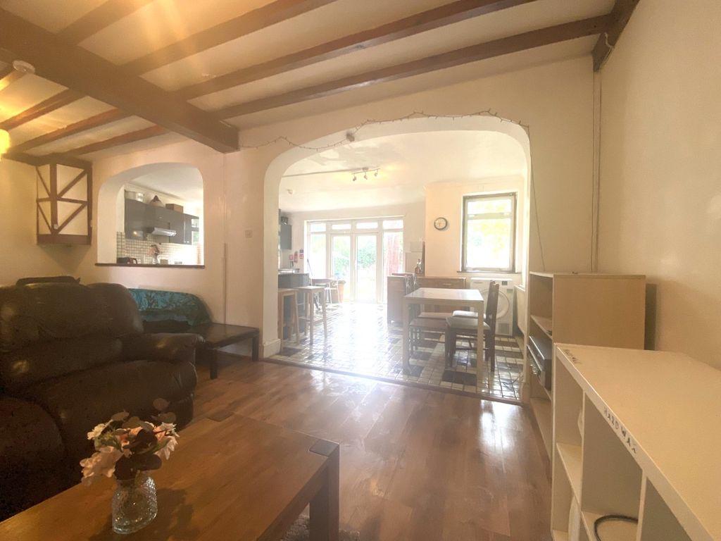 Property photo 3 of 22 4503313