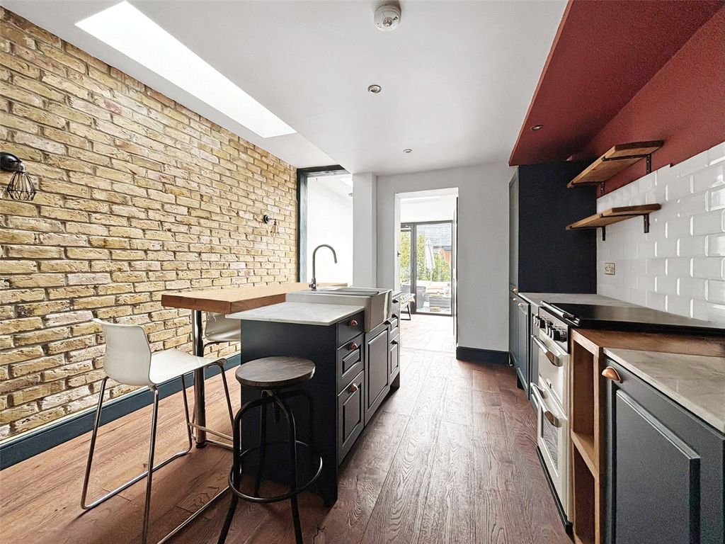 Property photo 2 of 17 Kitchen