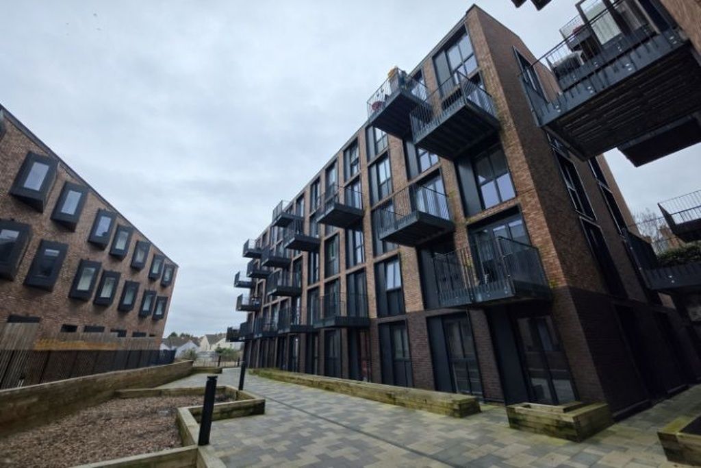 Property photo 1 of 7