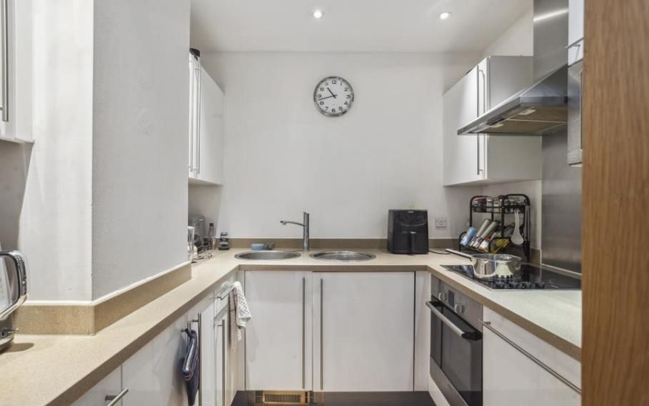 Property photo 2 of 5 106 Devonport 2 05.02 .Png