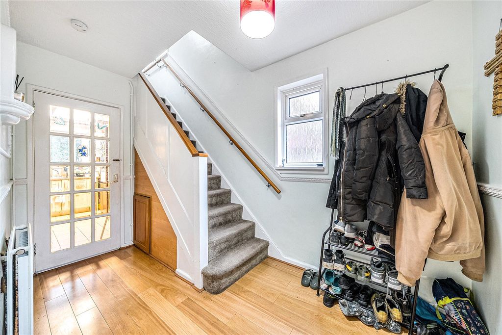 Property photo 2 of 19 Picture No. 10