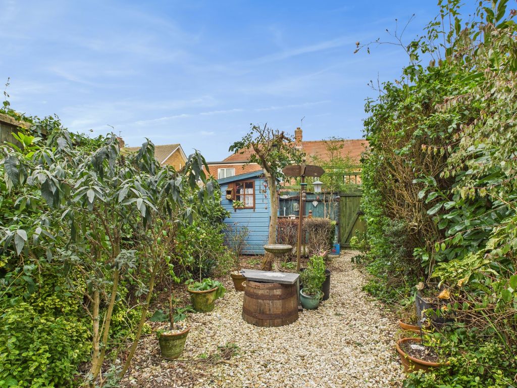 Property photo 3 of 18 4651635