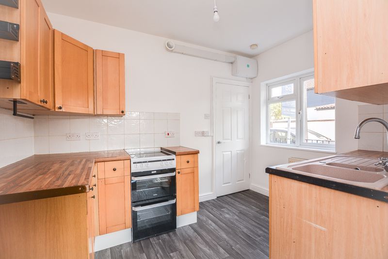 Property photo 2 of 9 Photo 8