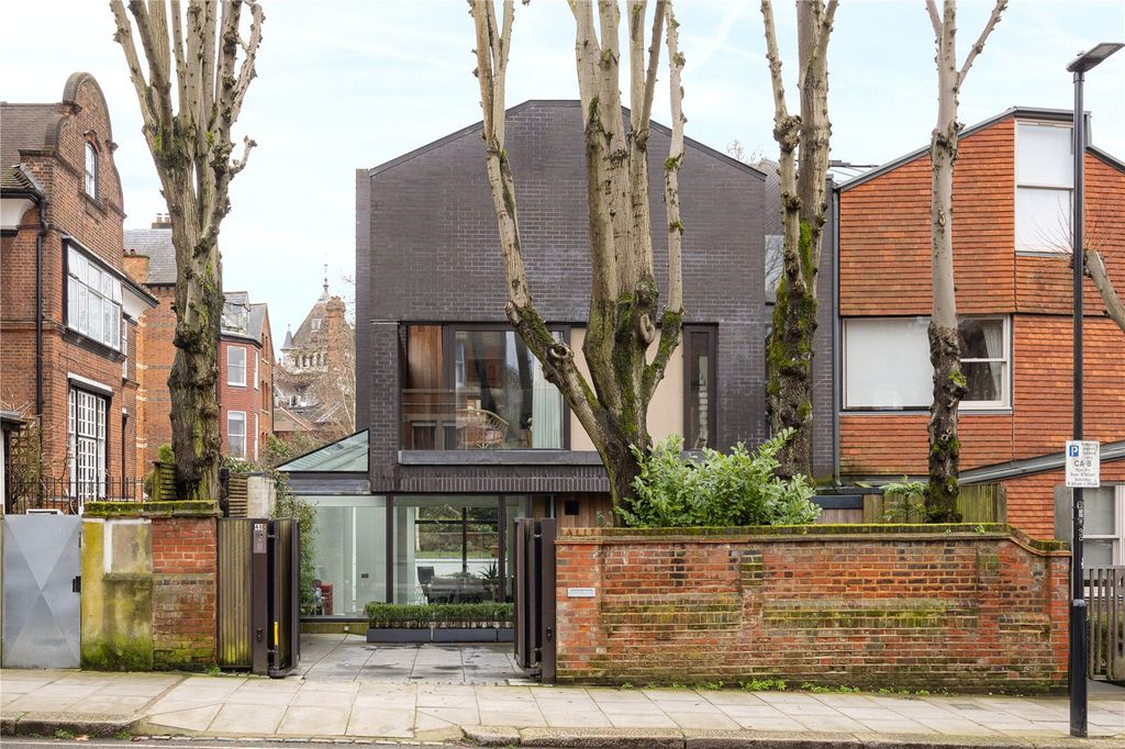 Property photo 3 of 21 Front External