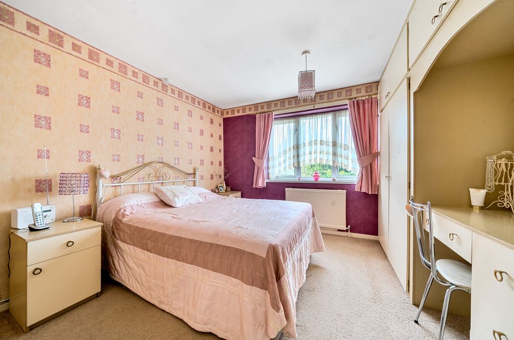 Property photo 3 of 24 13585322068d28Aa41E57c