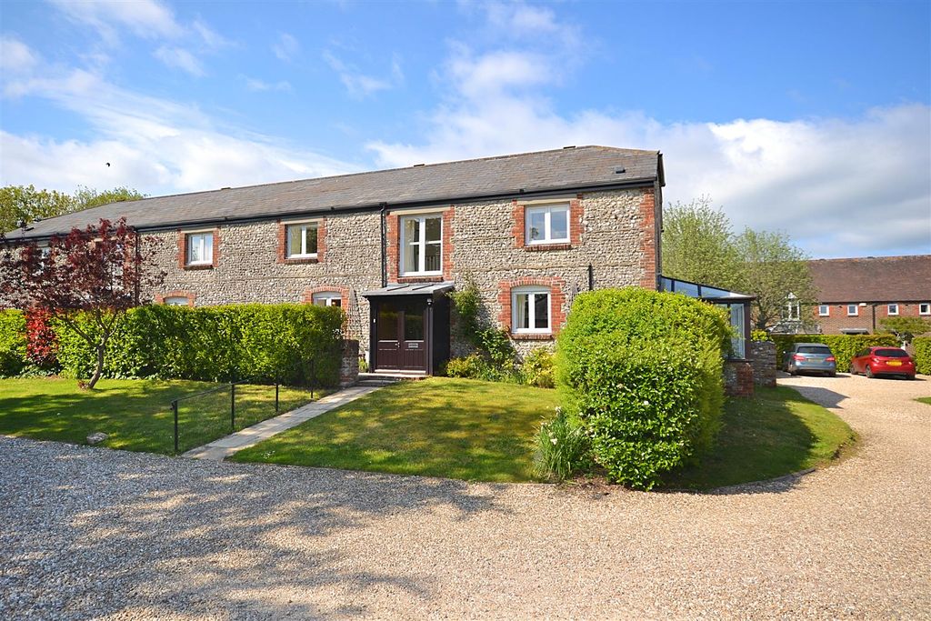 Property photo 1 of 37 74.Png