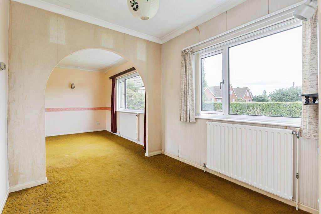 Property photo 3 of 17 Photo