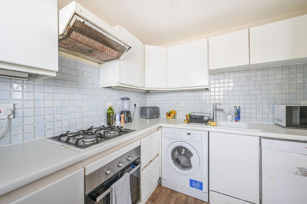 Property photo 3 of 9