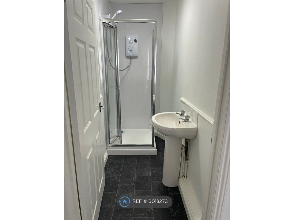 Property photo 2 of 26