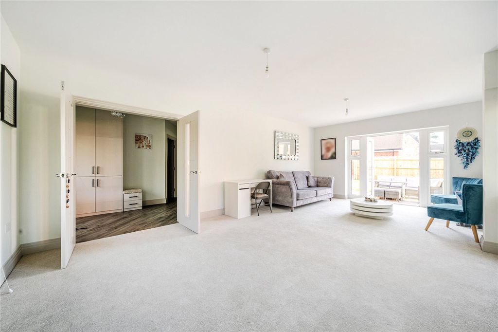 Property photo 2 of 32 Picture No. 32