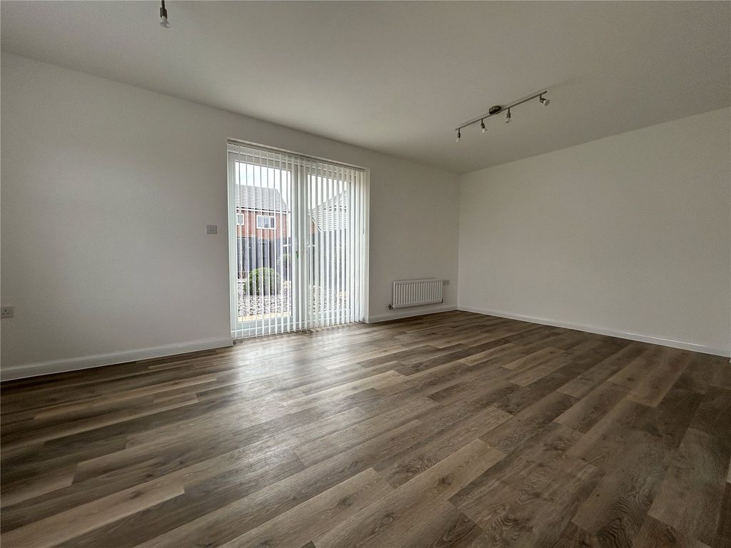 Property photo 2 of 13 Picture No. 02