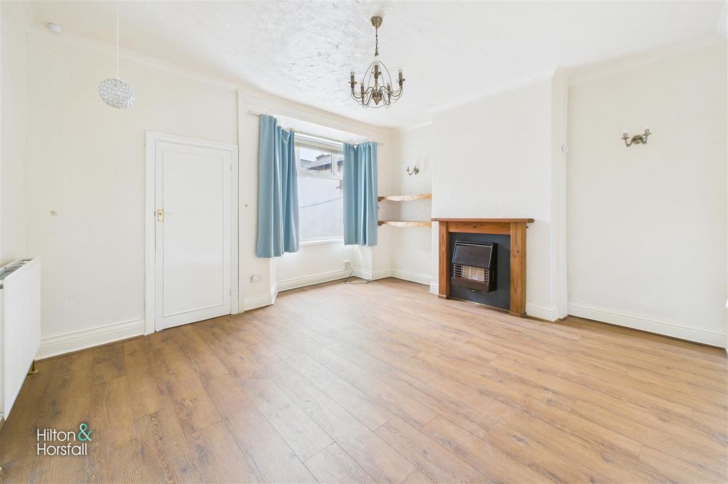 Property photo 3 of 10 Alexander Street