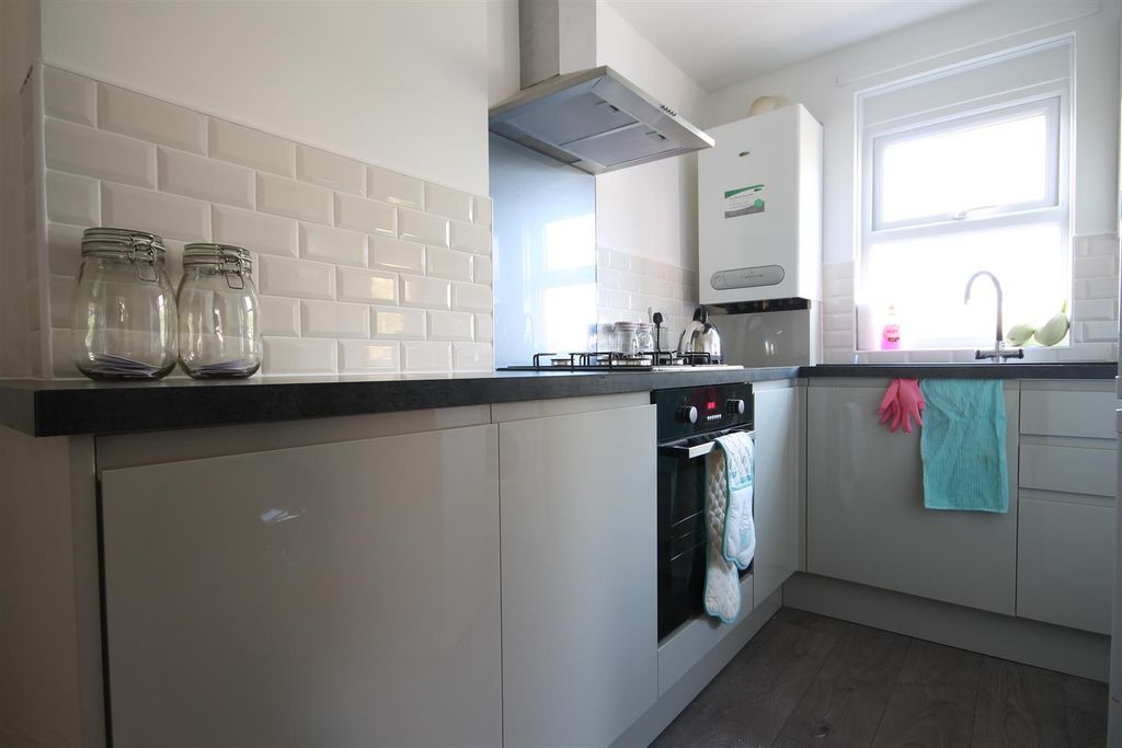 Property photo 3 of 6 2501_592014_3.Jpg