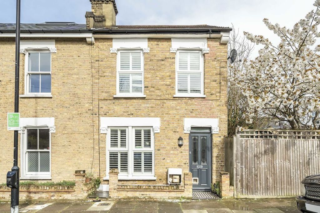 Property photo 1 of 6