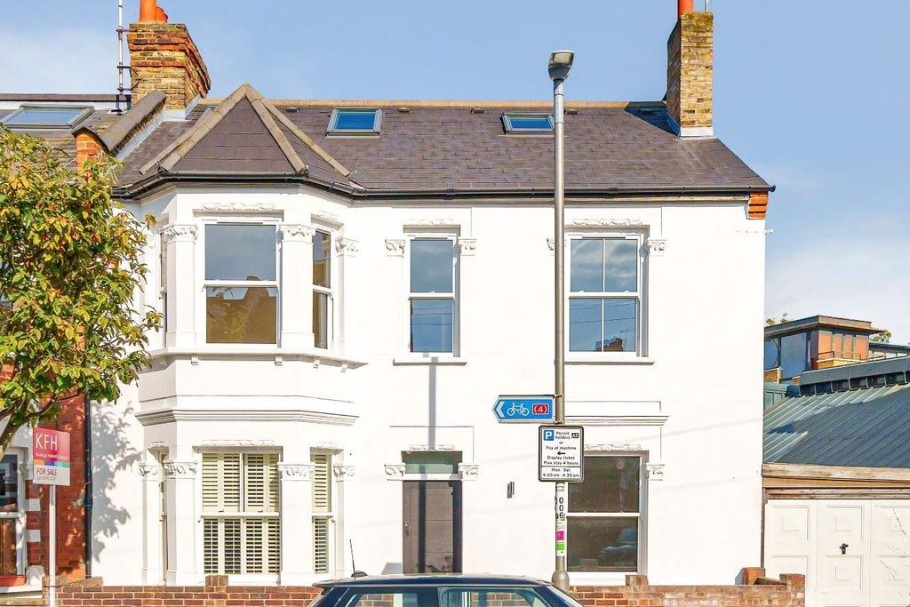 Property photo 2 of 13 Picture 2